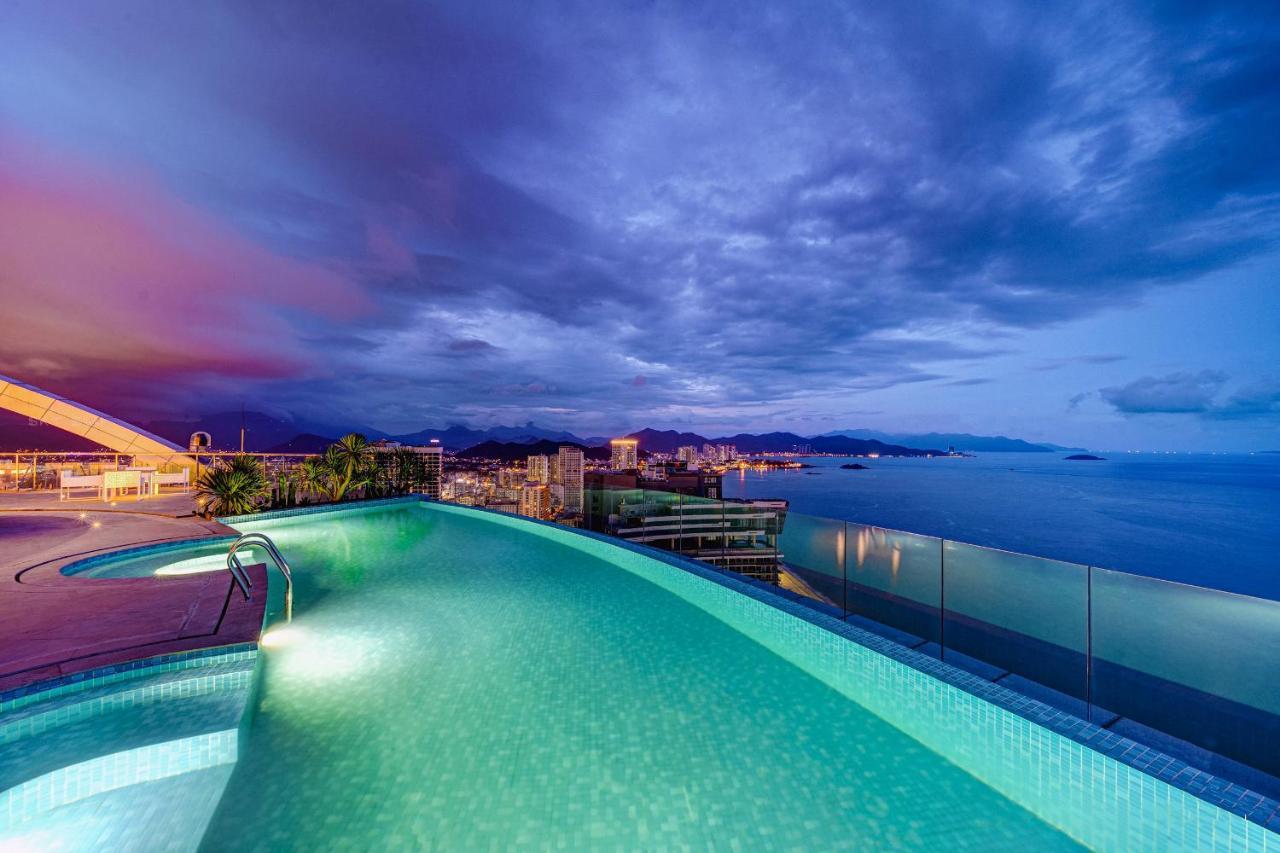 Az Five Stars Ocean View Apartment На Транг Екстериор снимка